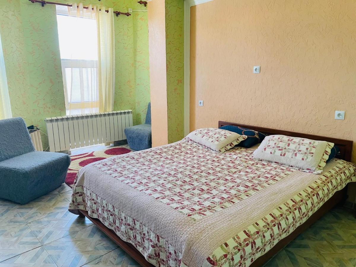 Хостел Sweet Home Бишкек Экстерьер фото