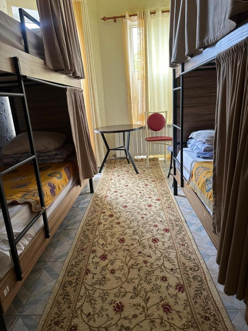 Хостел Sweet Home Бишкек Экстерьер фото